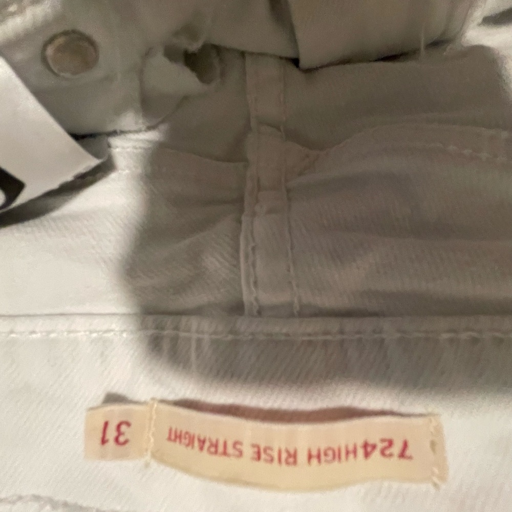 Levi’s white straight leg jeans - Picture 5 of 6